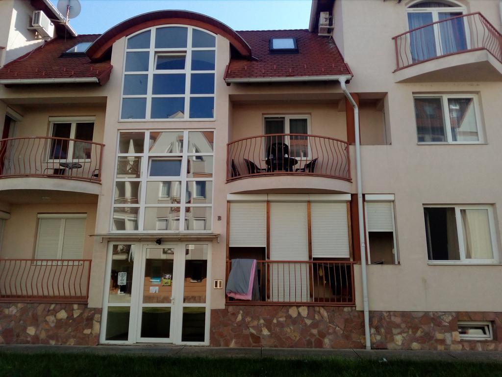Gobe Apartman Hajdúszoboszló Dış mekan fotoğraf